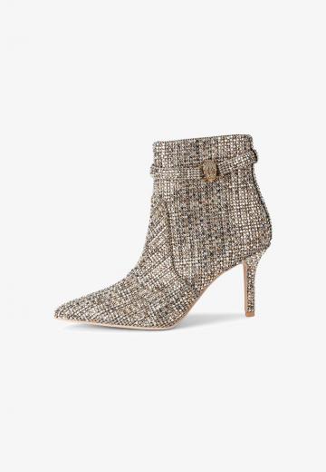 Высокие сапоги