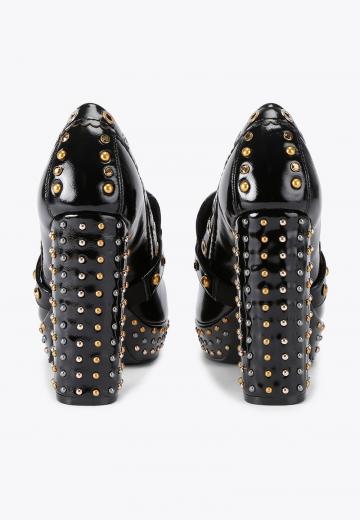 Туфли на высоком каблуке