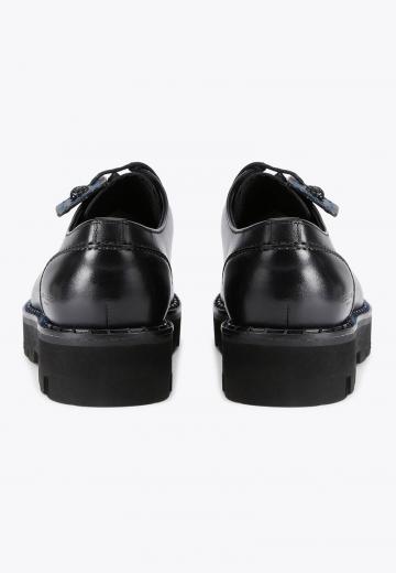 Ботинки на шнуровке