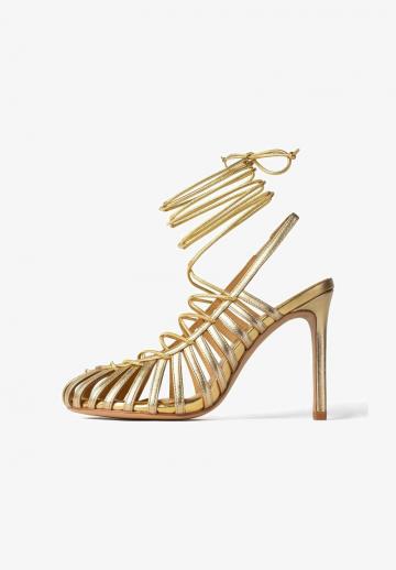 Гандбольные кроссовки