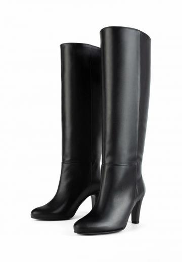 Высокие сапоги