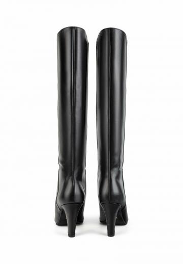 Высокие сапоги