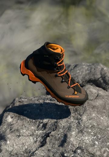 Походные ботинки