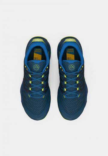 Беговые кроссовки