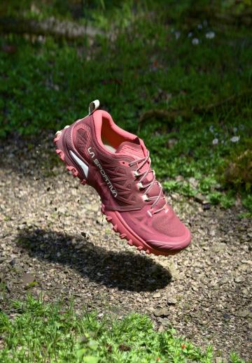 Беговые кроссовки