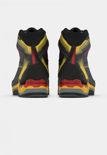 Походные ботинки