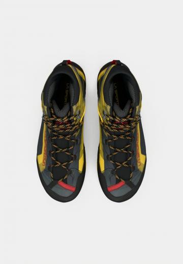 Походные ботинки