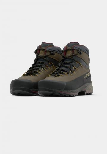 Походные ботинки