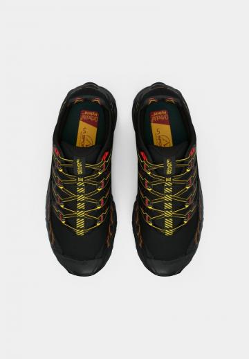 Походные кроссовки