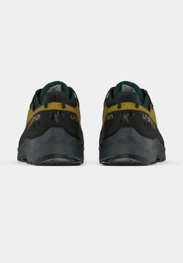 Походные кроссовки