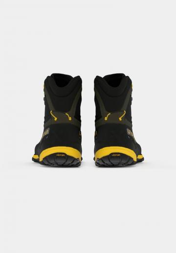 Походные ботинки