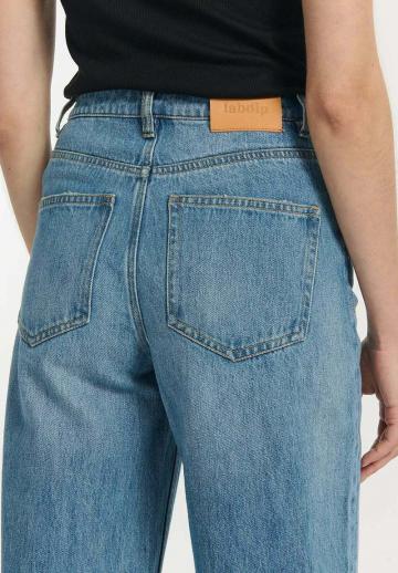 Свободные джинсы