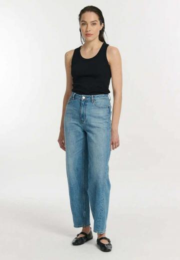 Свободные джинсы