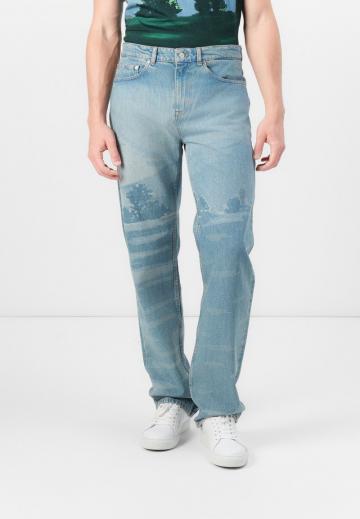 Прямые джинсы