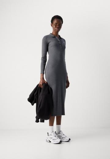 Платье футляр