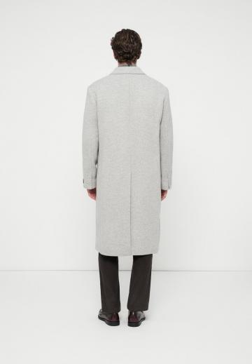 Шерстяное пальто