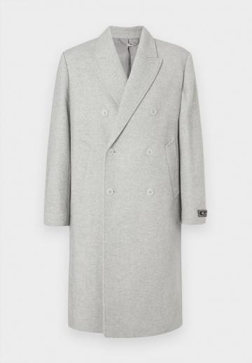 Шерстяное пальто