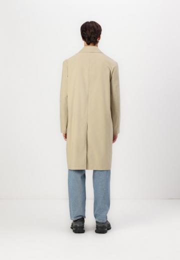 Шерстяное пальто