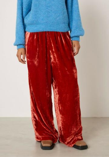 Спортивные штаны