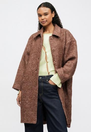 Шерстяное пальто