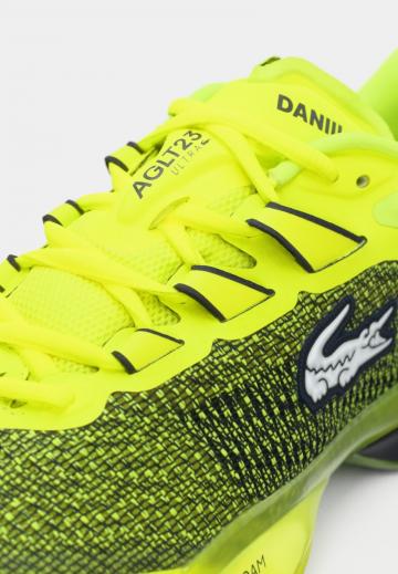 Теннисные кроссовки