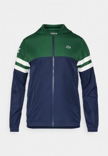 Спортивная куртка