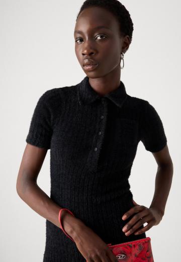 Вязаное платье