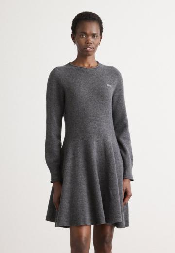 Вязаное платье