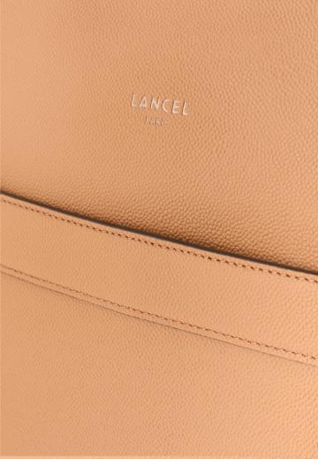 Кожаный рюкзак