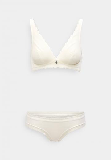 Бюстгальтер