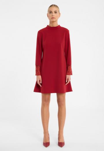 Короткое платье