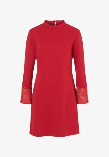 Короткое платье