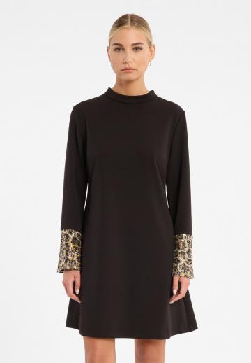 Короткое платье