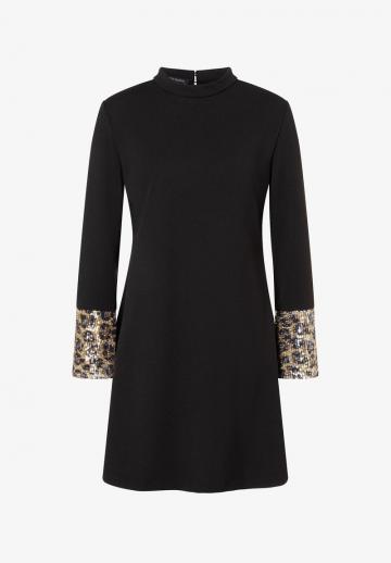 Короткое платье