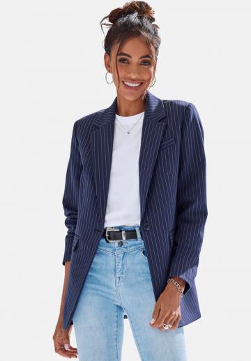 Короткое пальто