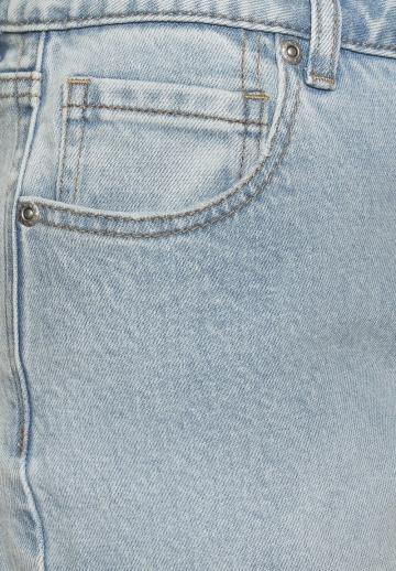 Узкие джинсы