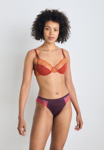 Бюстгальтер на косточках