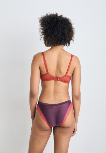 Бюстгальтер на косточках