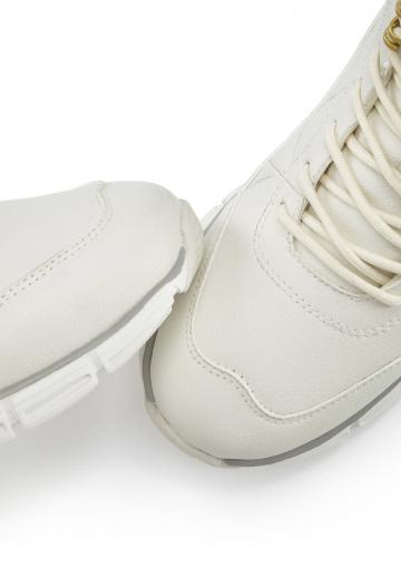 Сапожки на танкетке