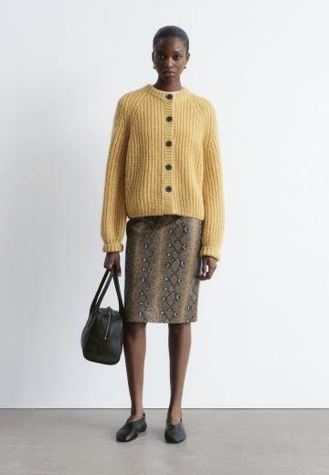 Вязаная кофта