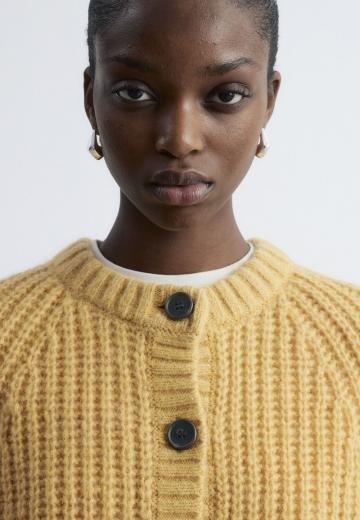 Вязаная кофта