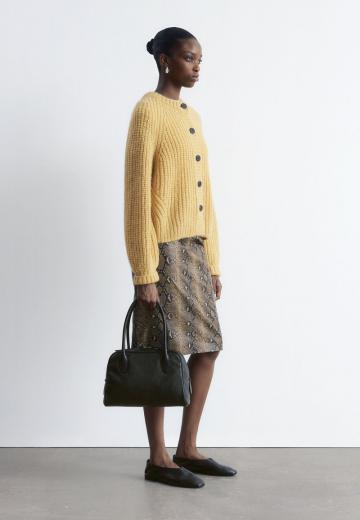 Вязаная кофта