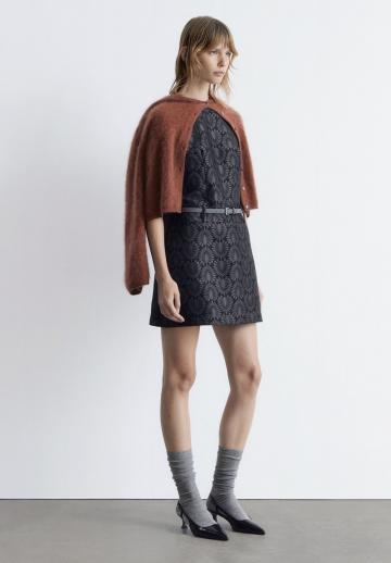 Короткое платье