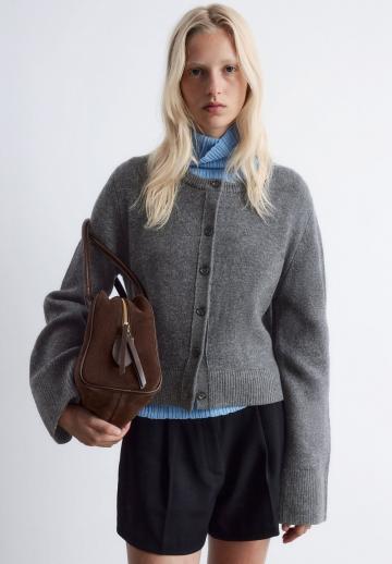 Вязаная кофта