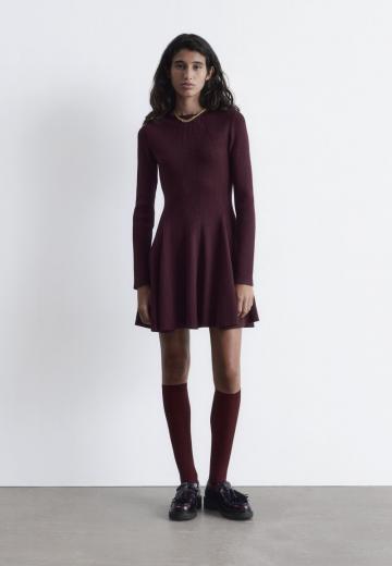 Вязаное платье