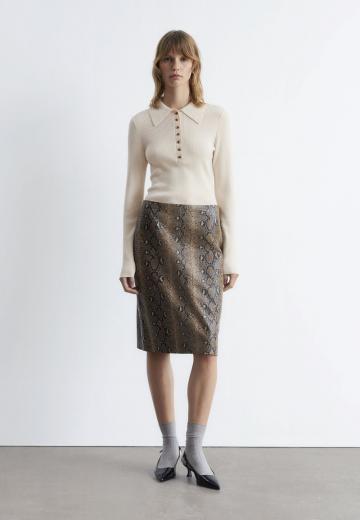 Пуловер с воротником поло