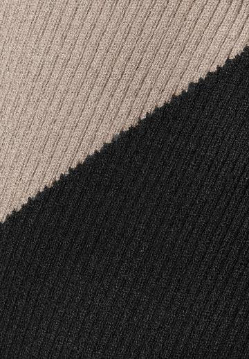 Платье футляр