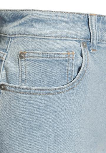 Короткие джинсы