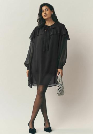 Короткое платье