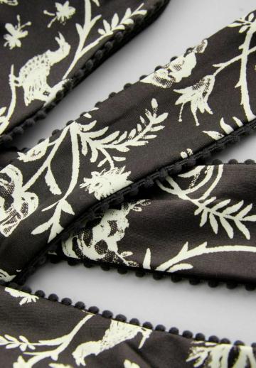 Слитный купальник